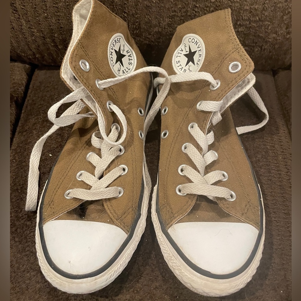 CONVERSE HIGH TOPS